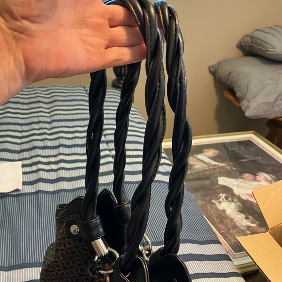 Relic Brand by Fossil Shoulder Bag - Picture 3 of 14